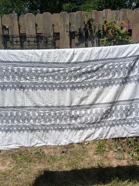 Hearth & Hand Cream Button Accent on White Embroidered Fabric, Queen Size, Used